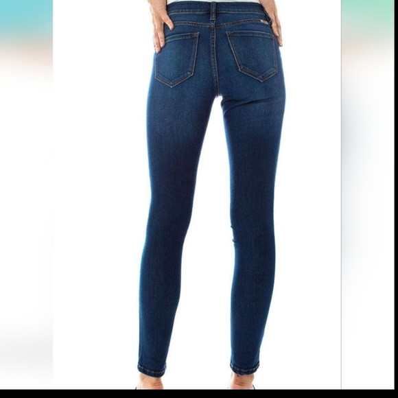 KANCAN Alani Mid Rise Super Skinny Jeans In Med/Dark Wash. Size 26 - Picture 2 of 12